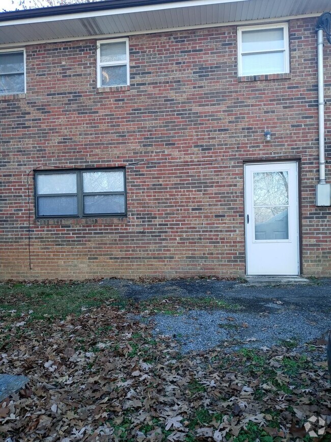 Building Photo - 1121 Kingsport Hwy Rental