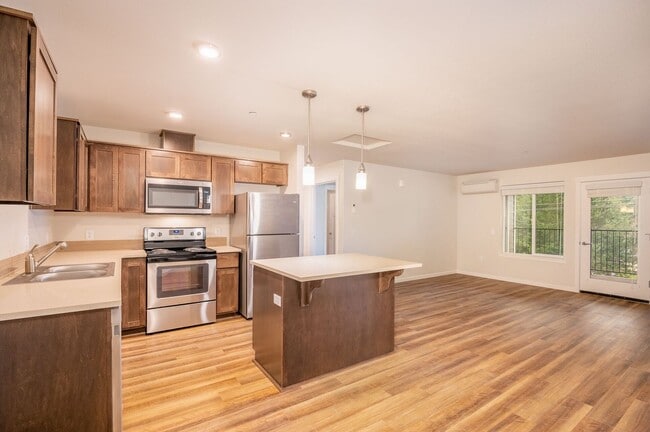 Photo - Waterside Apartments