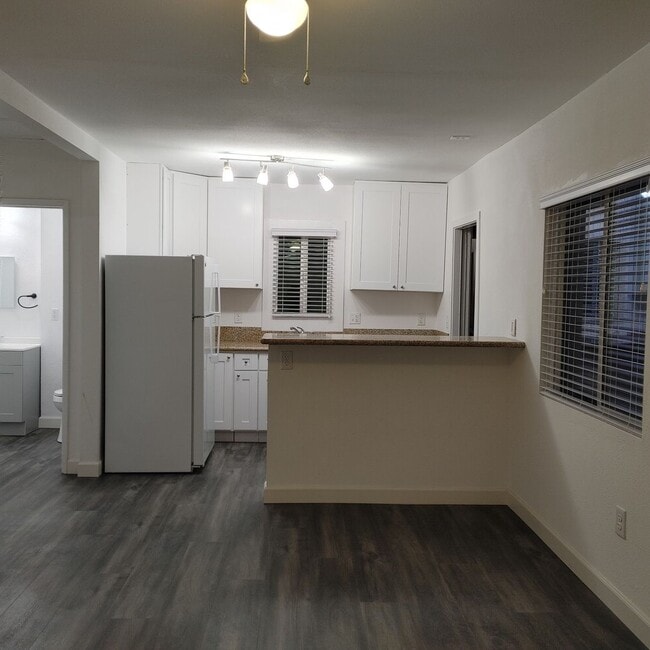 Photo - Wonderful 1 Bed 1 Bathroom Condo In Escondido - Call Today