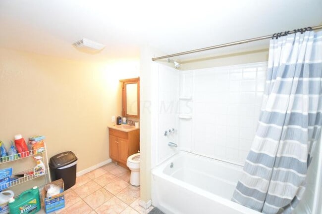 Photo - 452 Clinton St