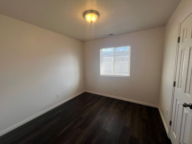 Photo - 3 bed 2 bath - Twin Home - Pets considered