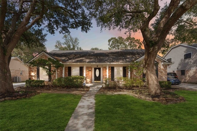 Photo - 7907 12 Fairway Ln