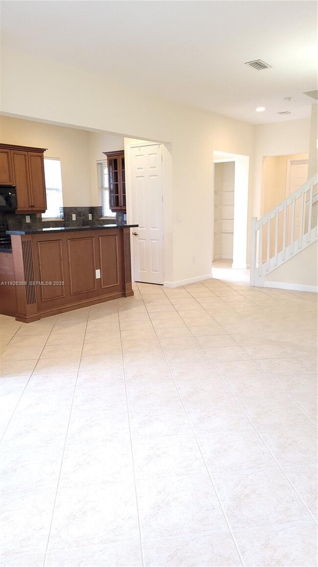 Photo - 6033 NW 118th Dr