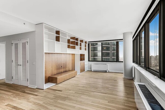 Building Photo - 230 Ashland Pl Unit 25D