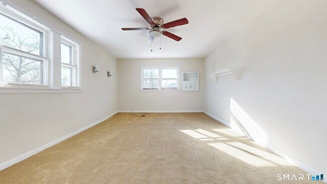 Building Photo - 150 Adams St