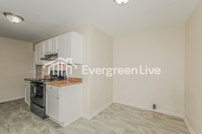 Photo - 3913 N Bolton Ave