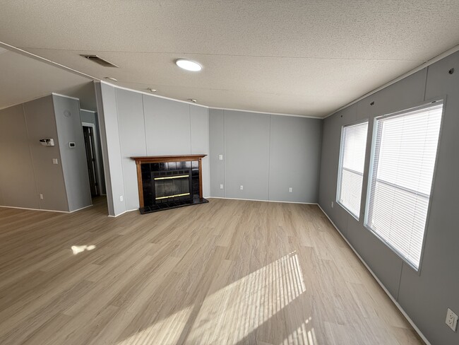 Sala de estar - 15527 Lake Little Rd