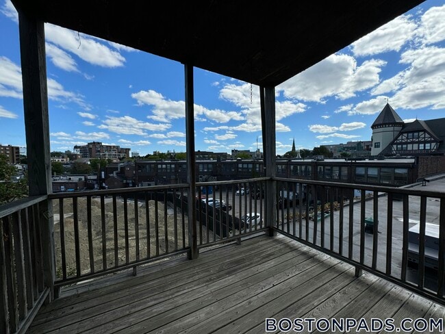 Photo - 15 Green St Unit 6