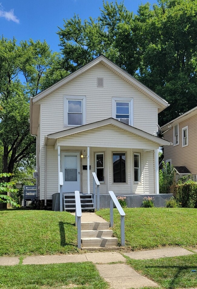 Photo - 438 S Powell Ave