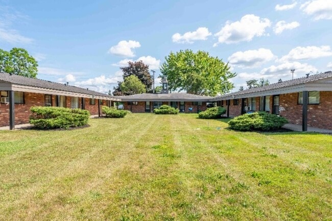 Photo - ONE11 COLLECTION - WOLVERINE LAKE