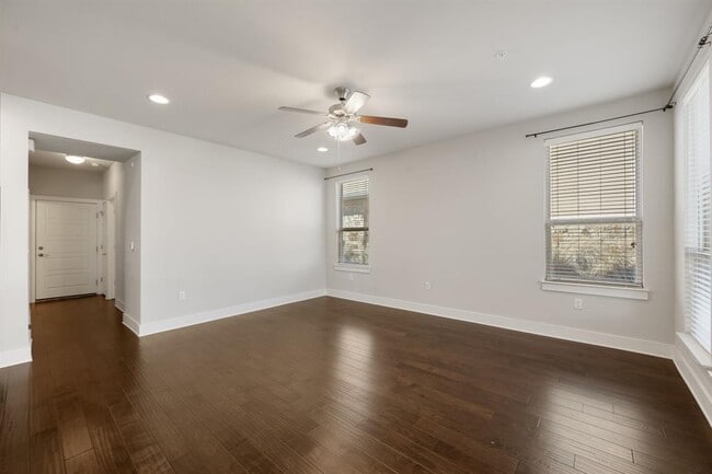 Photo - 13800 Lyndhurst St Unit 326