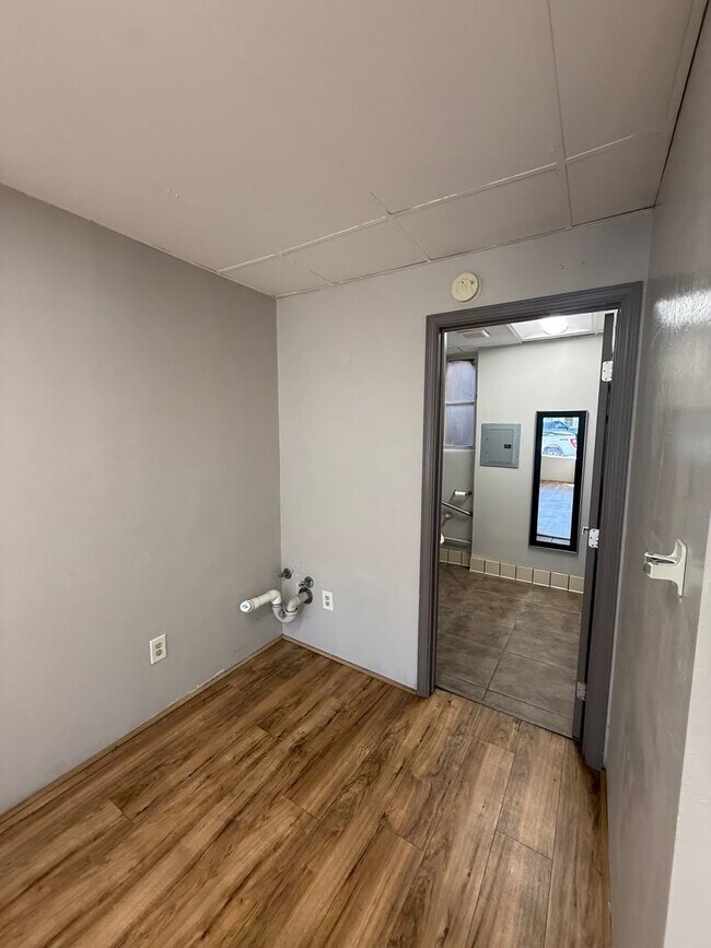 Photo - 518 Center St