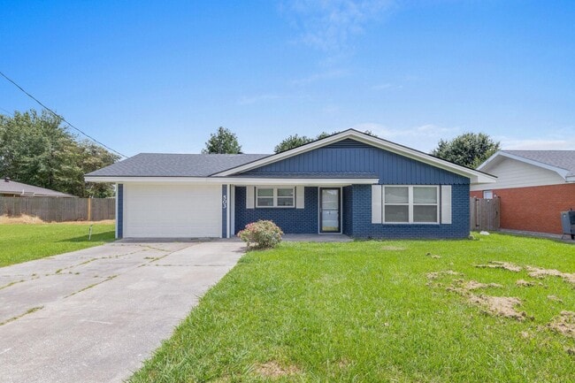 Building Photo - 503 Hickok St Rental