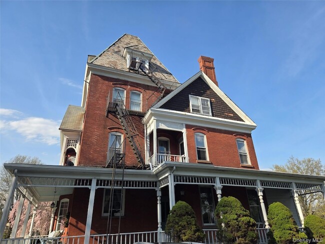 Photo - 514 Grand Ave Unit 2E