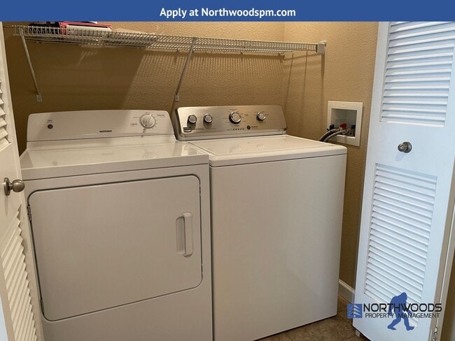 Photo - Nice 2 bed/2bath Townhome Located in White City