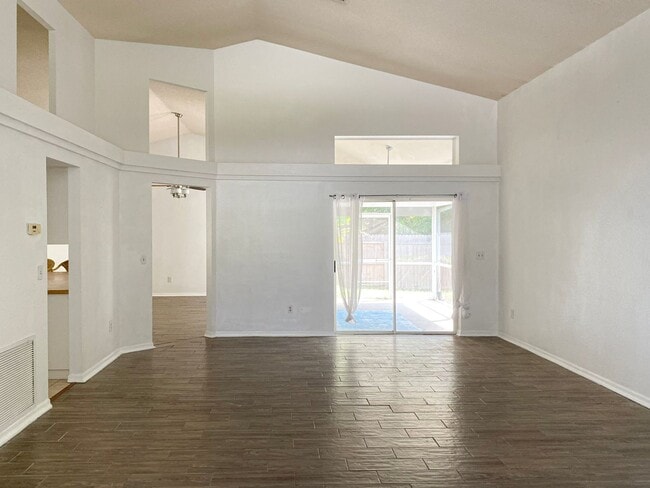 Photo - 3 Bedroom 2.5 Bath In Alafaya Woods