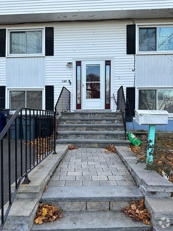 Building Photo - 105 Metropolitan Ave Unit 3 Rental