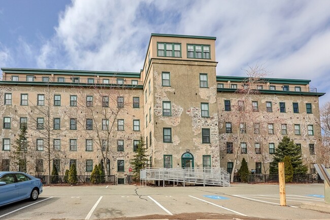 Photo - 426 Mt Hope St Condo Unit 309