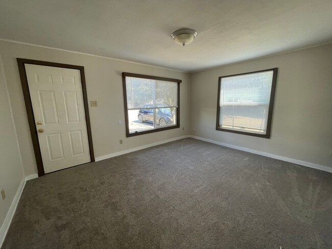 Photo - 2 Bed 1 Bath Cottage
