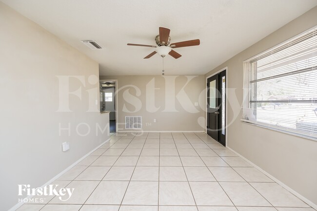 Photo - 10905 Kingsbridge Rd