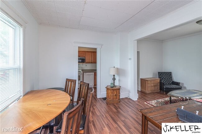 Photo - 909 Woodlawn Ave