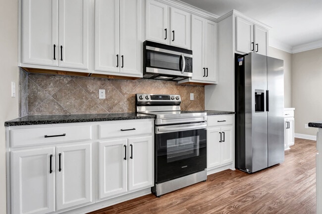 Photo - 315 Red Cedar Dr