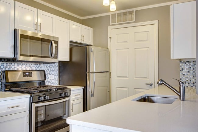 Aurora University Off Campus Housing Apartments Forrentuniversity