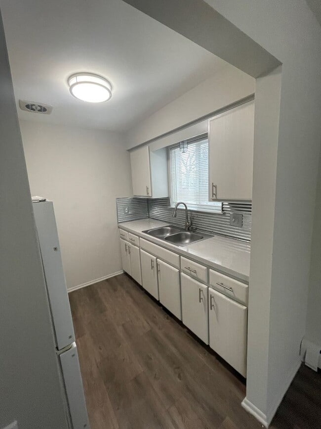 Photo - Kensington Place Apartments