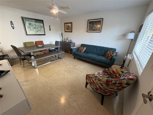 Photo - 3055 SW 1st Ave Unit 201