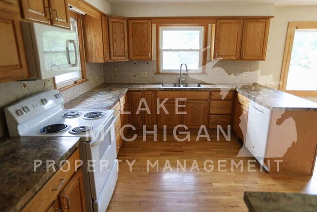 Photo - 3108 Ottogan St
