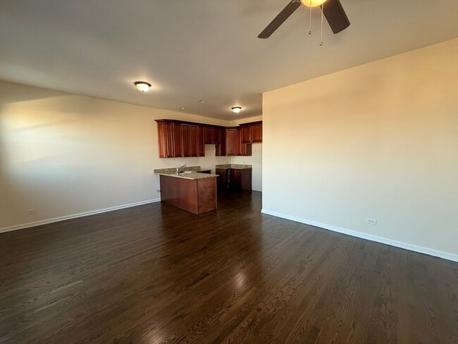 Photo - 3505 S Halsted St Unidad 3505-3