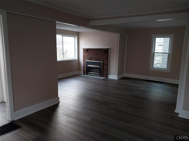 Photo - 360 Fulton St