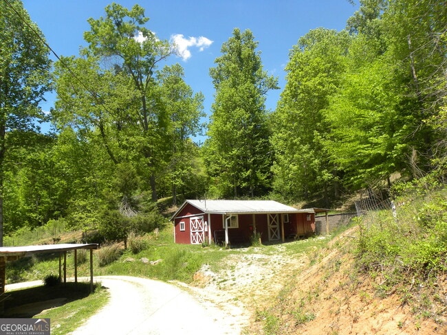 Photo - 153 Will Zoellner Ln