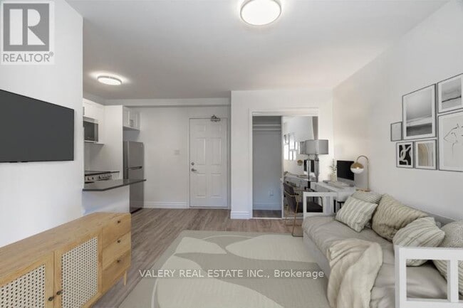 Photo - 608 Church St Unit B6