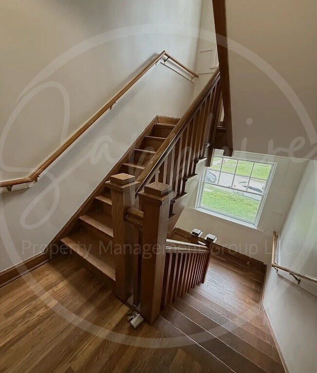 Photo - 853 Barnett Ave