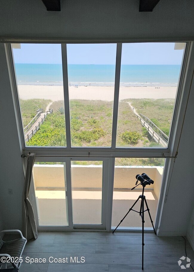 Building Photo - 5050 Ocean Beach Blvd Unit 502 Rental