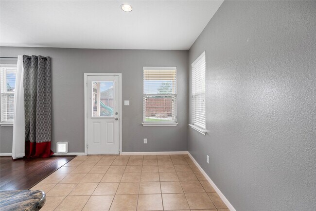 Photo - 8923 Jordi Dr