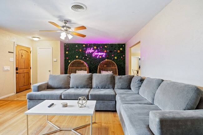 Photo - 2352 Wildoak Dr