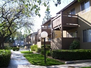 Foto principal - California Apartments