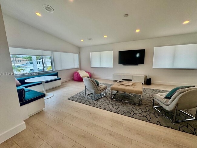 Photo - 10911 N Bayshore Dr