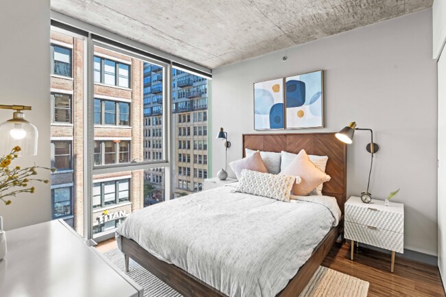 Photo - 600 W Jackson Blvd