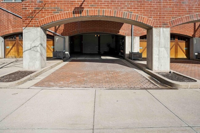 Photo - 130 S Water St