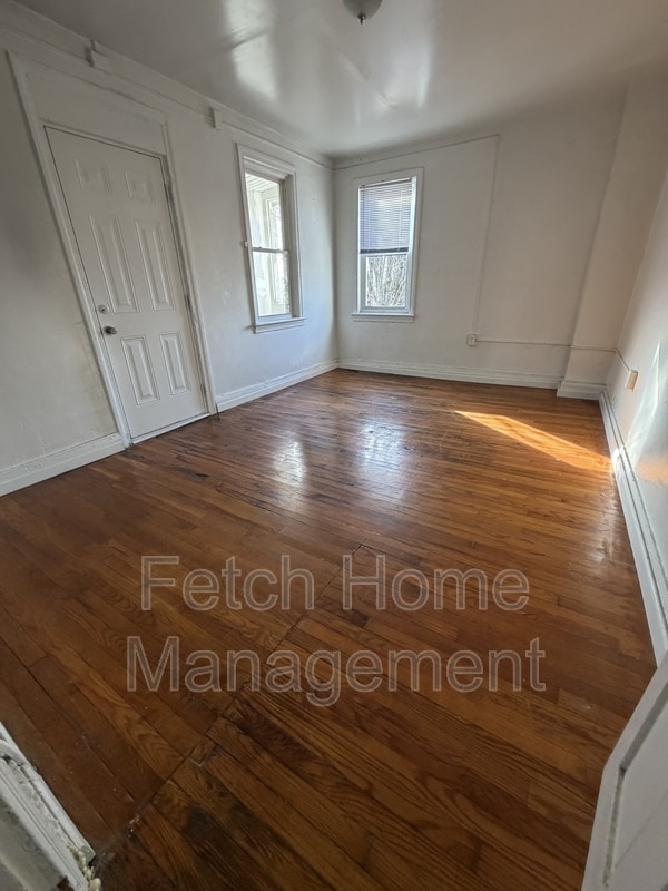 Photo - 30 N Franklin St