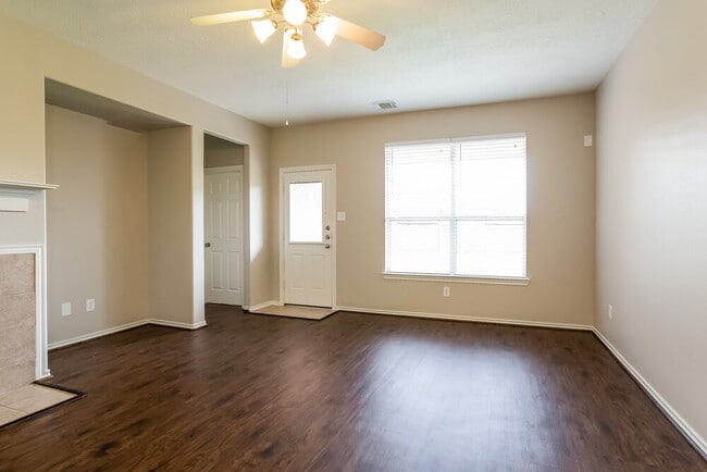 Photo - 6731 Topsfield Point Dr