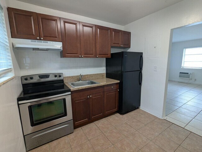 Photo - 107 SW 18th Ave Unit 8