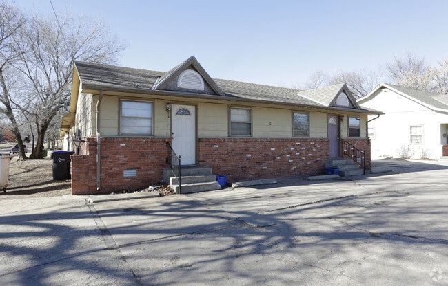 Photo - 407 S Kansas Ave