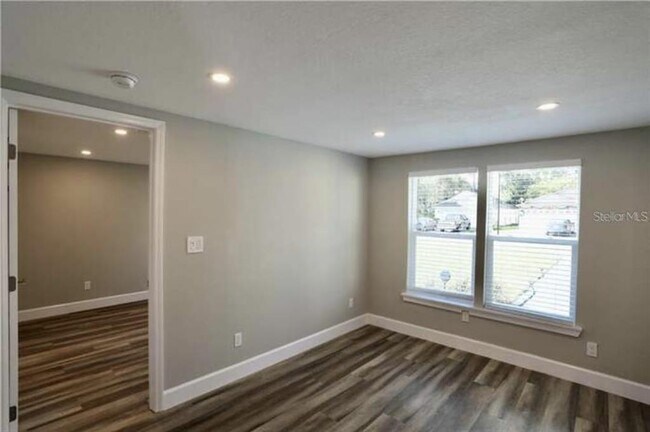 Photo - 2811 S Shine Ave