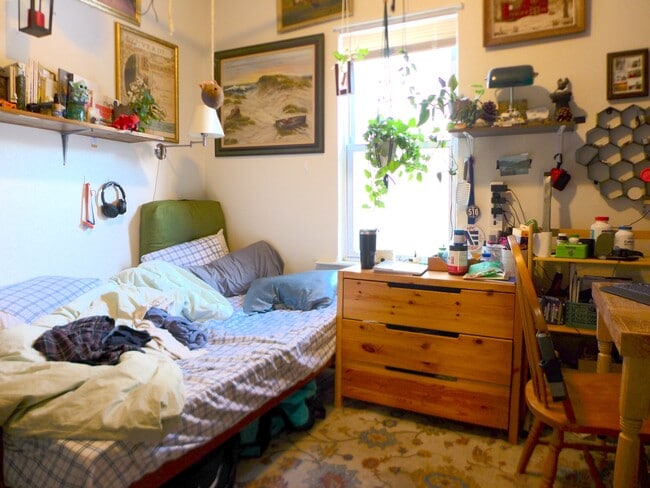 Building Photo - 10 Darling St