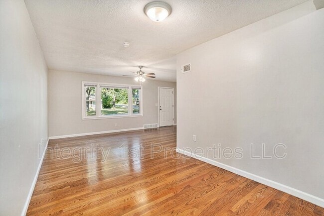 1105 NE 67 Terrace
