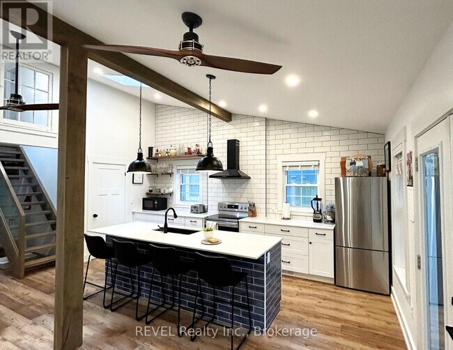 Photo - 399 Elmwood Ave